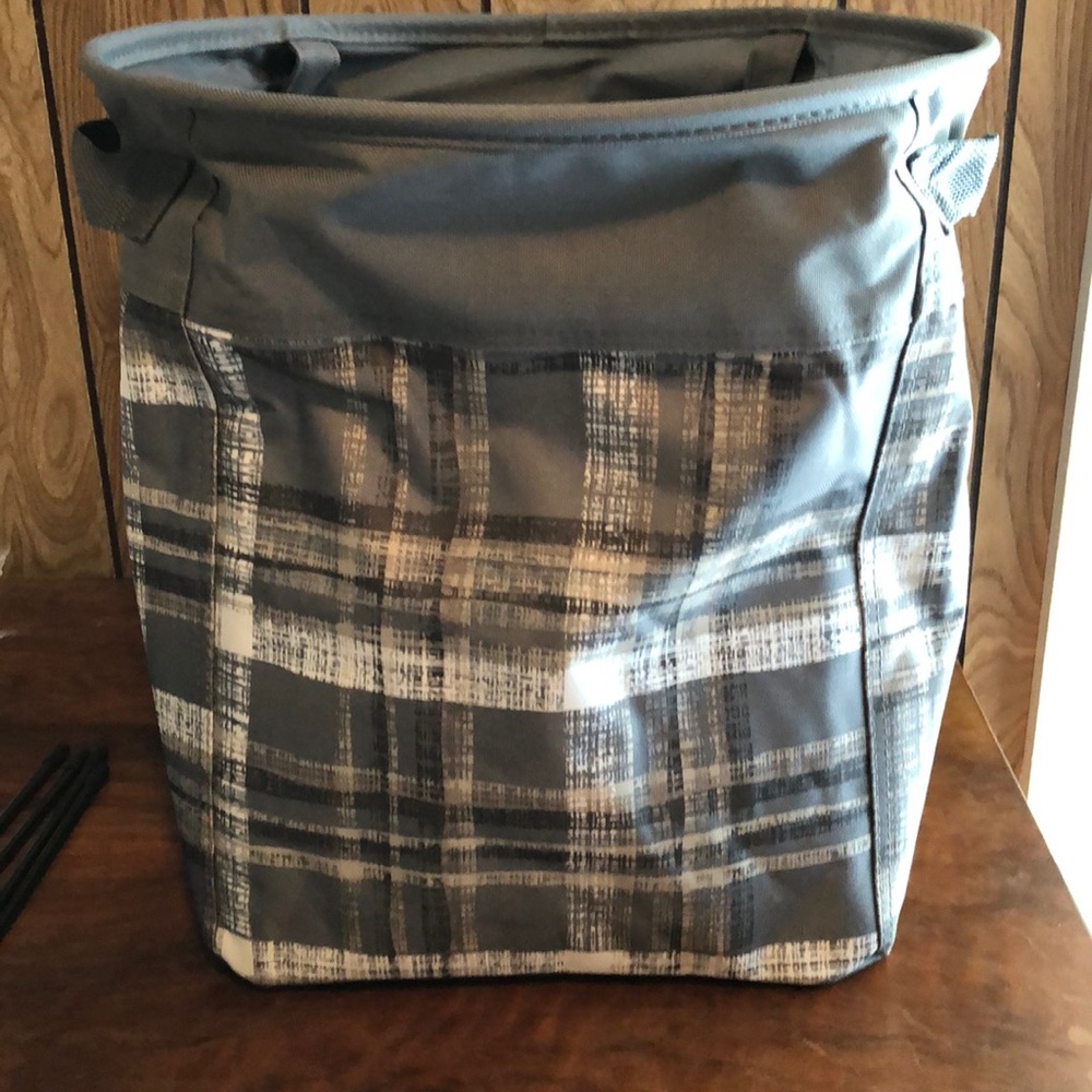 Thirty-one Medium Stand Tall Bin